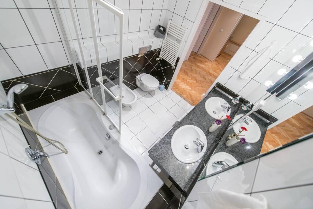 Venus Apartments - Renate Budapest Eksteriør billede